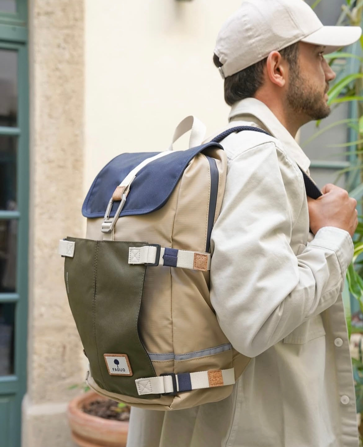 Sac a dos beige & navy & kaki