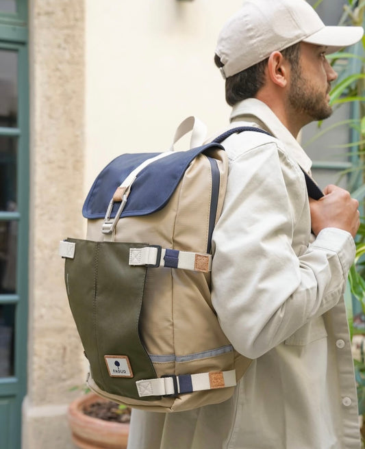 Sac a dos beige & navy & kaki